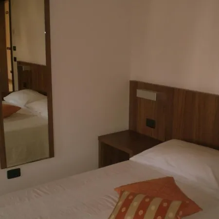 Hotel C25 3*