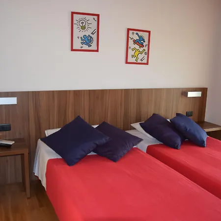 Hotel C25 3*