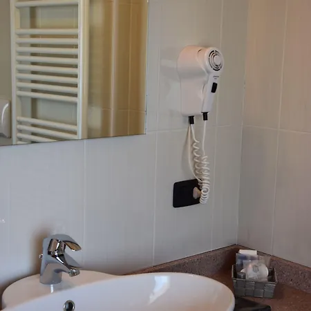 C25 Hotel