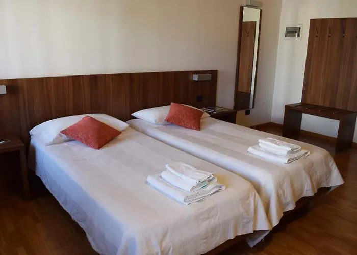 C25 Hotel 3*