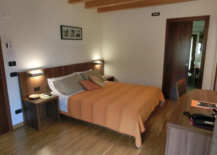 Hotel C25 3*