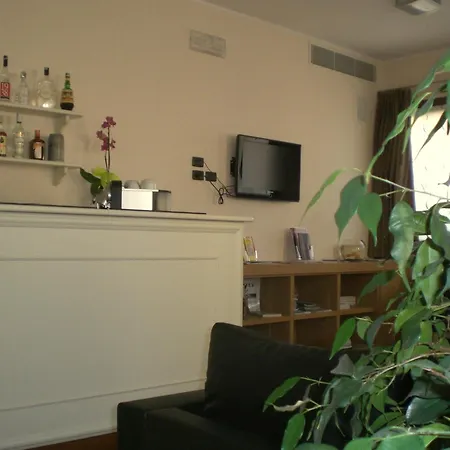 Hotel C25 3*